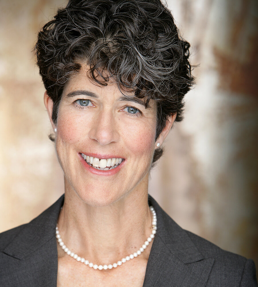 Carrie Gibson as Woman in FBI: Most Wanted