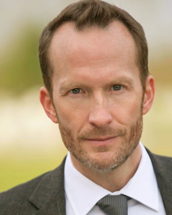 Ian Lyons as Detective Shaffer in FBI: Most Wanted