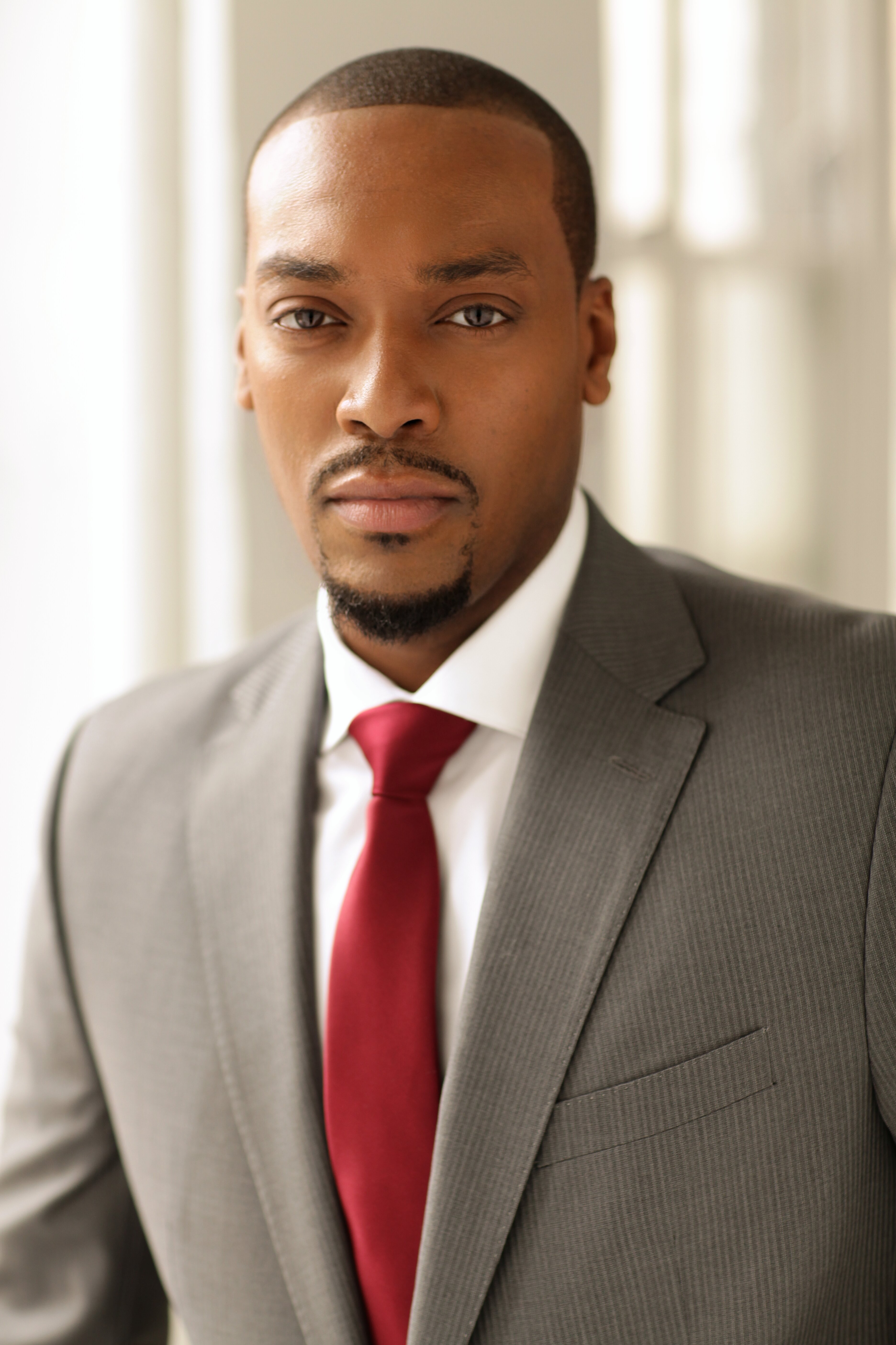 Jonathan Kirkland as Officer Hearn in FBI: Most Wanted