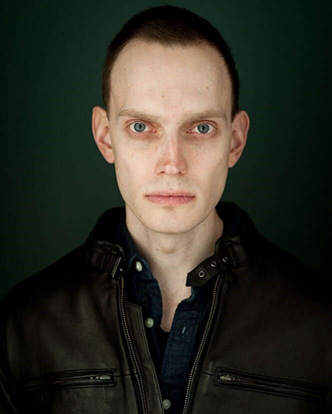 Nikolai Witschl as Larry in Fire Country