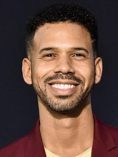 Iman Crosson as Navy Lieutenant Elliot Greene / Man in NCIS