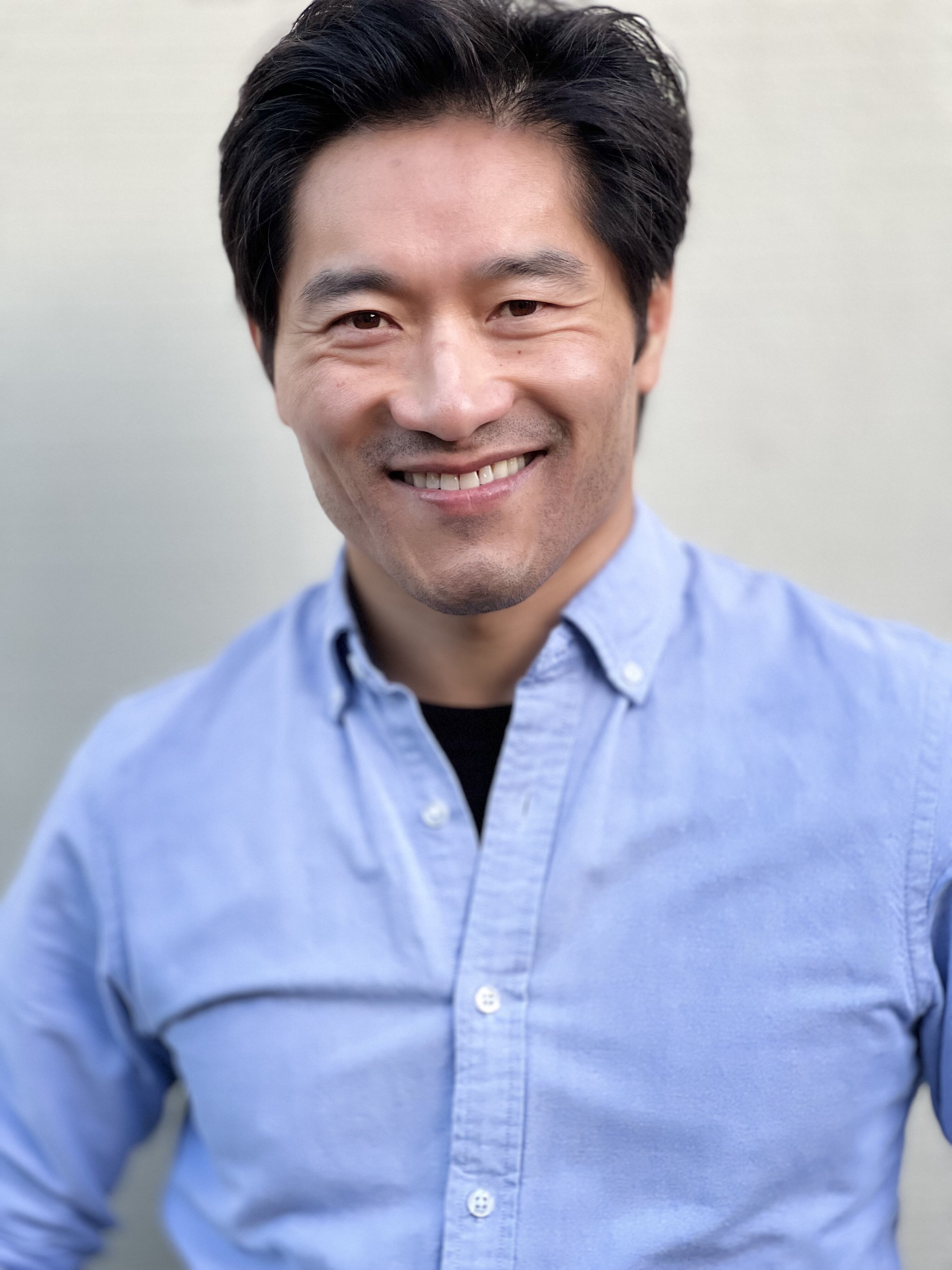 Victor William Chen as Chinese Man in NCIS