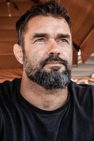 Jack Kingsley as Carter in Tracker