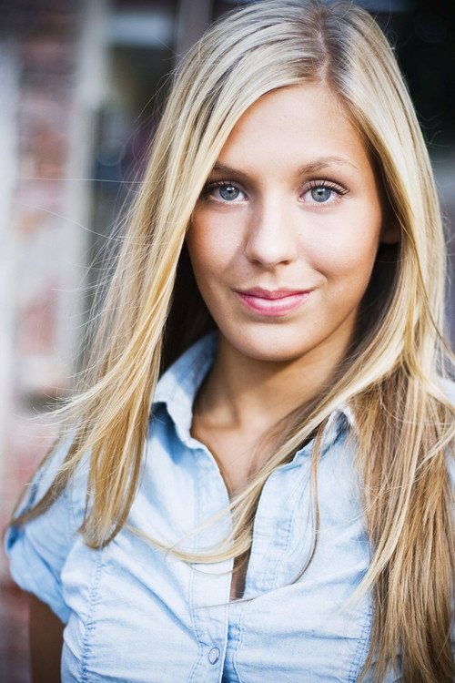Katelyn Mager as Rachel Stonelake in When Calls the Heart